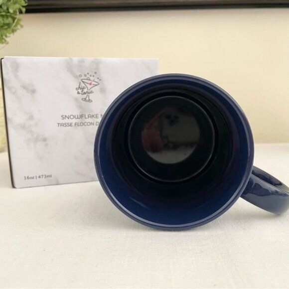 Chic & Tonic Snowflake Coffee Mug 16 Oz New with Gift Box - Picture 8 of 13
